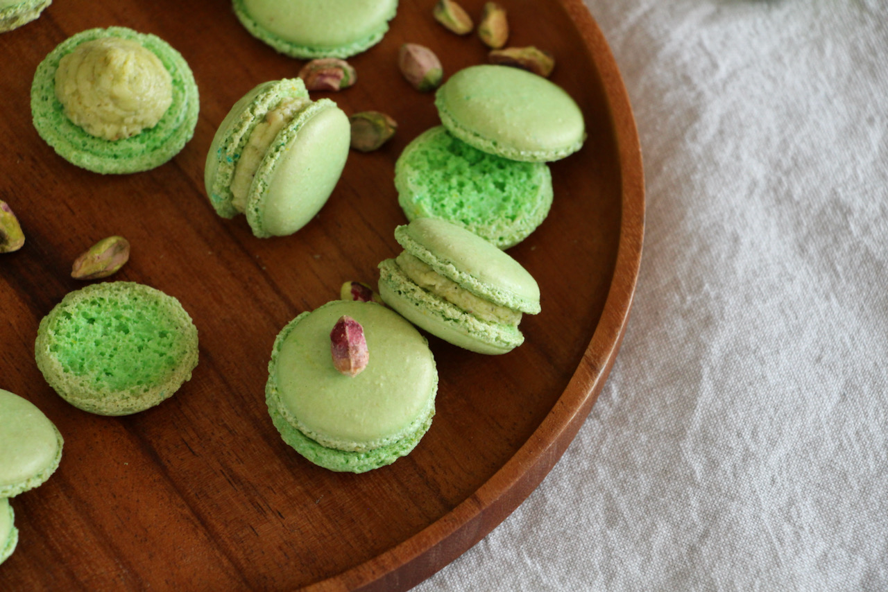 Confiseries pour cadeau gourmand : carrés amandes pistache chocolat d'après  une idée de Popote de Véro – La cuisine de Mercotte :: Macarons, Verrines,  … et chocolat