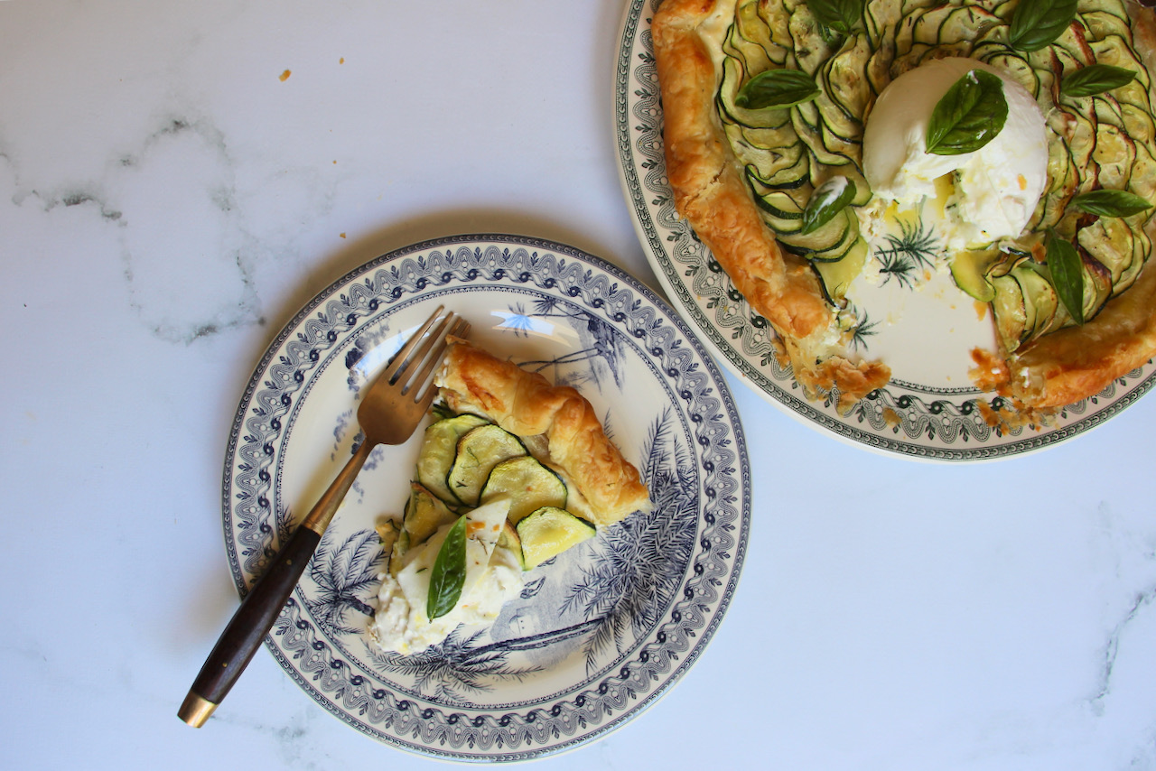 Tarte fine Courgette, Thym, Basilic et Burrata Casserole & Chocolat