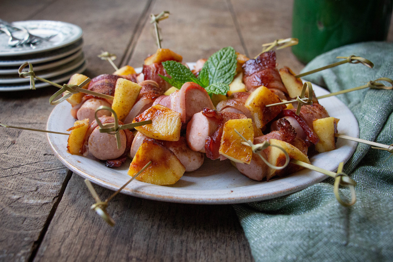 Brochettes apéritives de Saucisse blanche et Lard paysan - Casserole ...