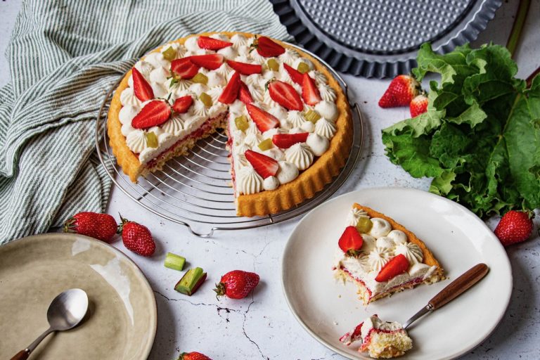 Gâteau Fraises, Rhubarbe et Vanille