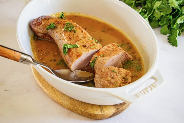 Filet mignon au four miel coriandre avec légumes rôtis en accompagnement